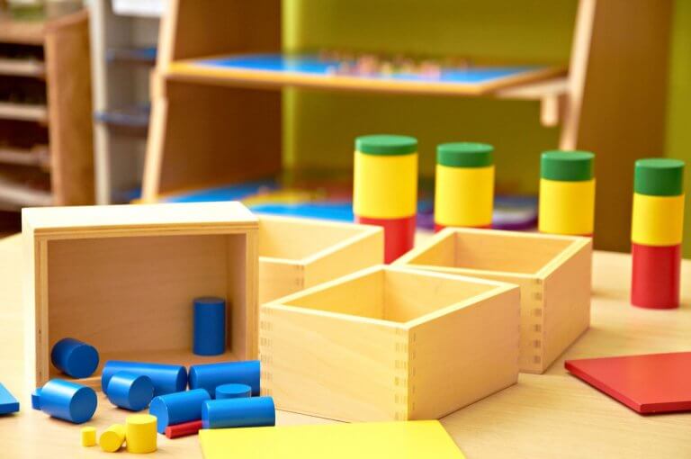 escuela verdaderamente Montessori con materiales originales