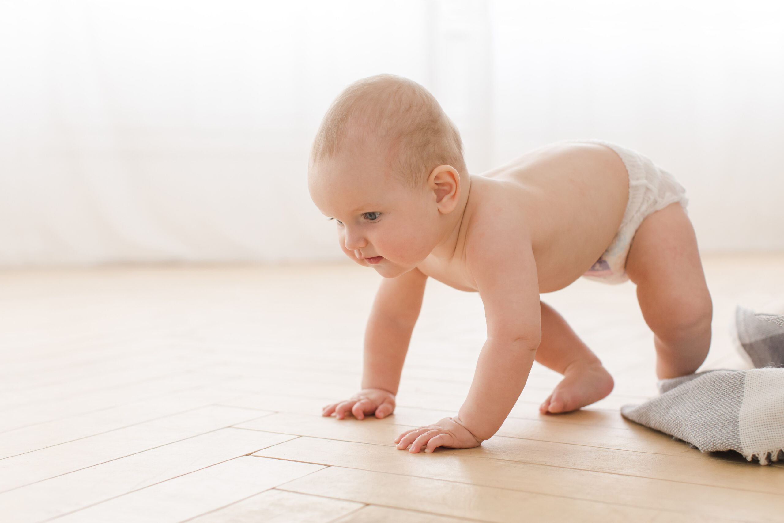 etapas del gateo en el bebe