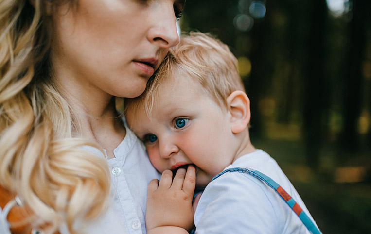 separación del bebé y la madre