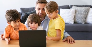 La-tecnologia-de-la-comunicacion-y-Comunicacion-efectiva-min