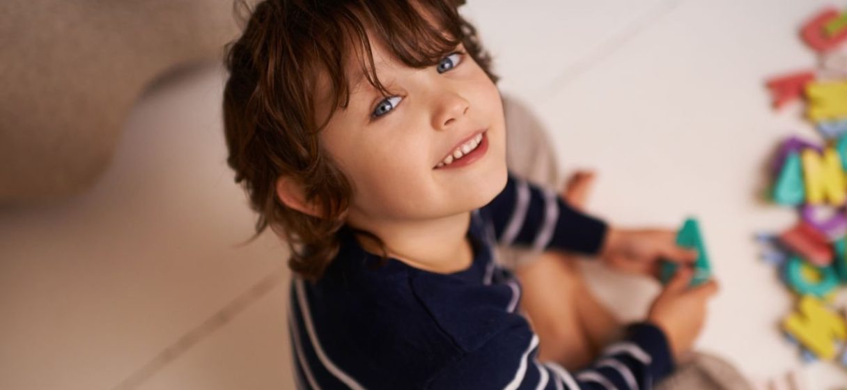 las diferencias entre la educación montessori y la educación convencional