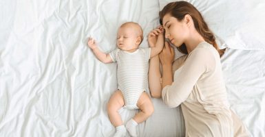 cómo y dónde debe dormir el bebé