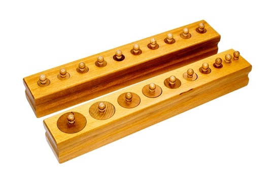 Bloques de cilindros Montessori para el desarrollo sensorial